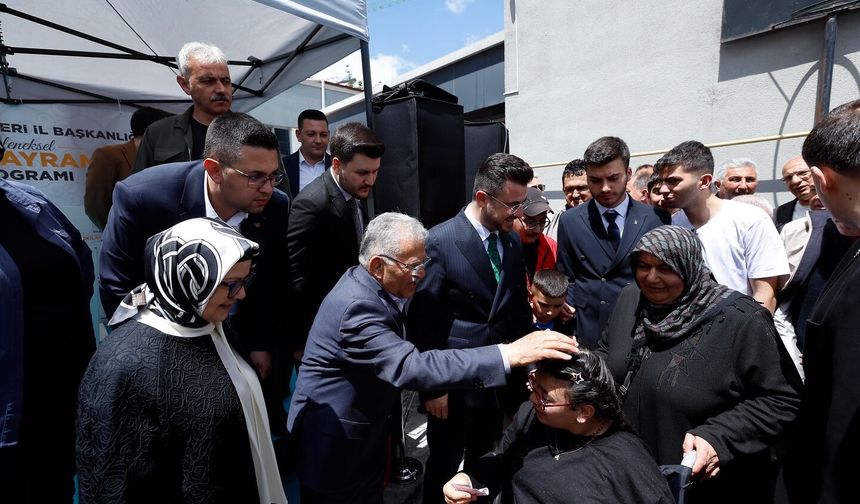 Kayseri’de AK Parti Teşkilatı Bayramlaştı