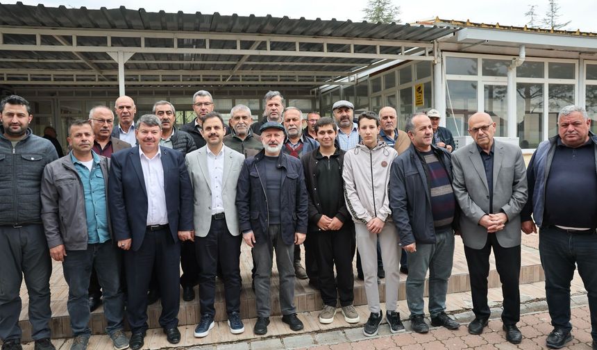 Başkan Çolakbayrakdar, Şükür Sofrasında Vatandaşlarla Buluştu