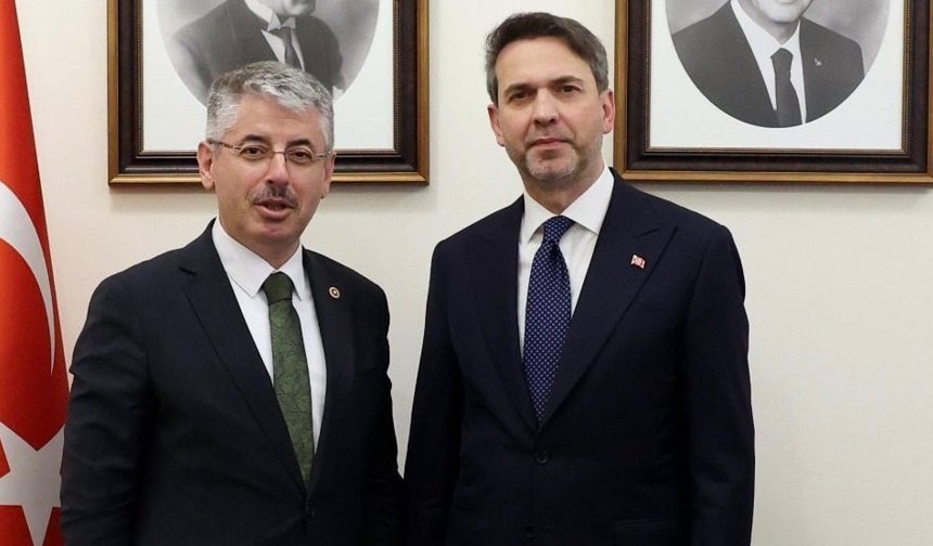 AK Parti’li Çopuroğlu, Enerji ve Tabii Kaynaklar Bakanı Bayraktar ile Görüştü