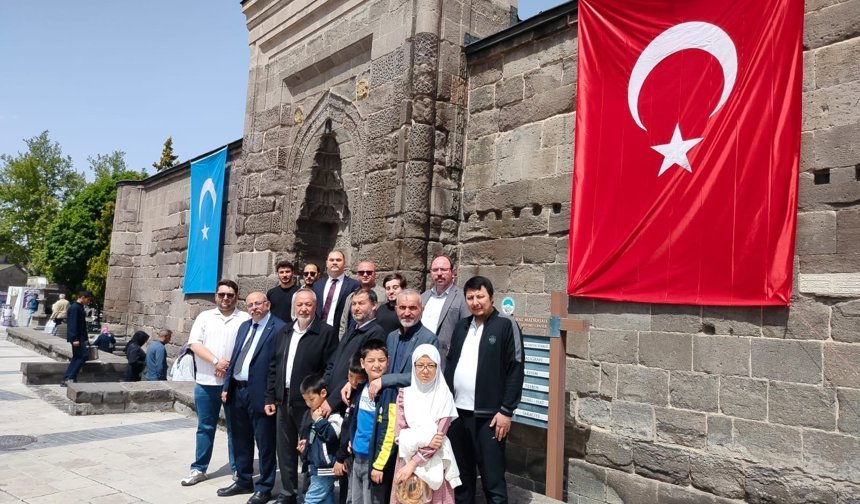 Kayseri'de 'Doğu Türkistan' Konuşuldu