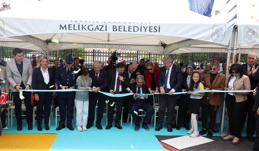 Melikgazi Belediyesi Kazım Karabekir İlkokulu ve Ortaokulu Açıldı
