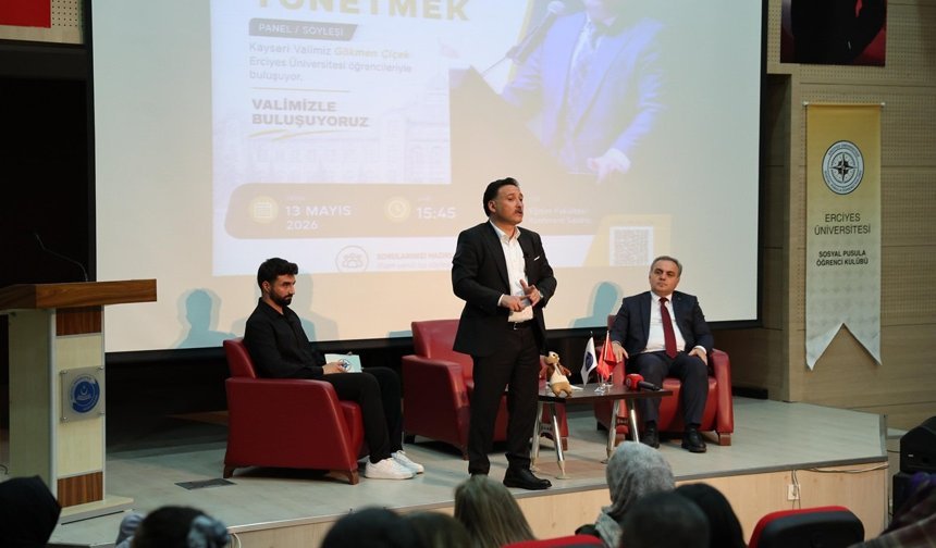 Vali Çiçek, Öğrencilerle Panelde Buluştu