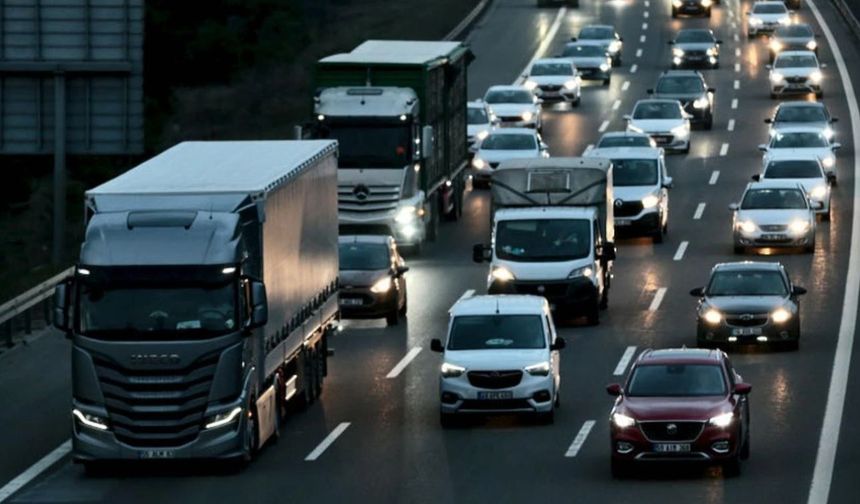 Kayseri'de Trafiğe Kayıtlı Araç Sayısı 528 Bin 841 Oldu