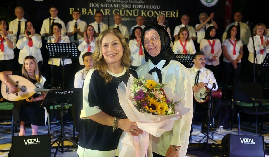 Talas'ta Babalar Günü Hoş Seda ile Taçlandı