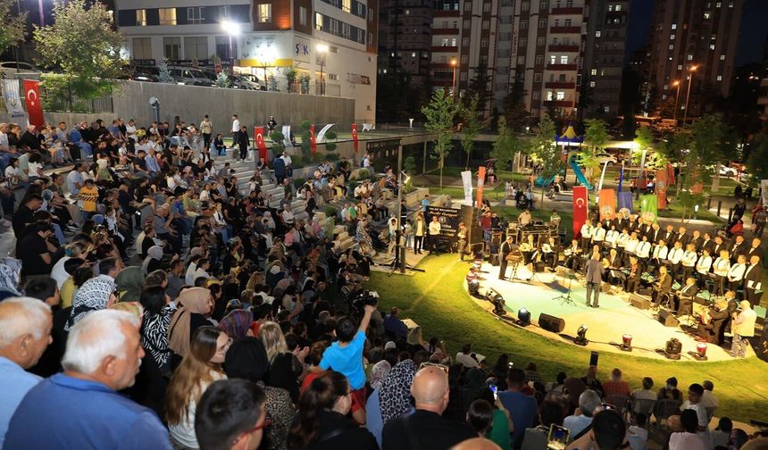 Talas’ta “Babalar Günü” En Güzel Şarkılarla Kutlanacak