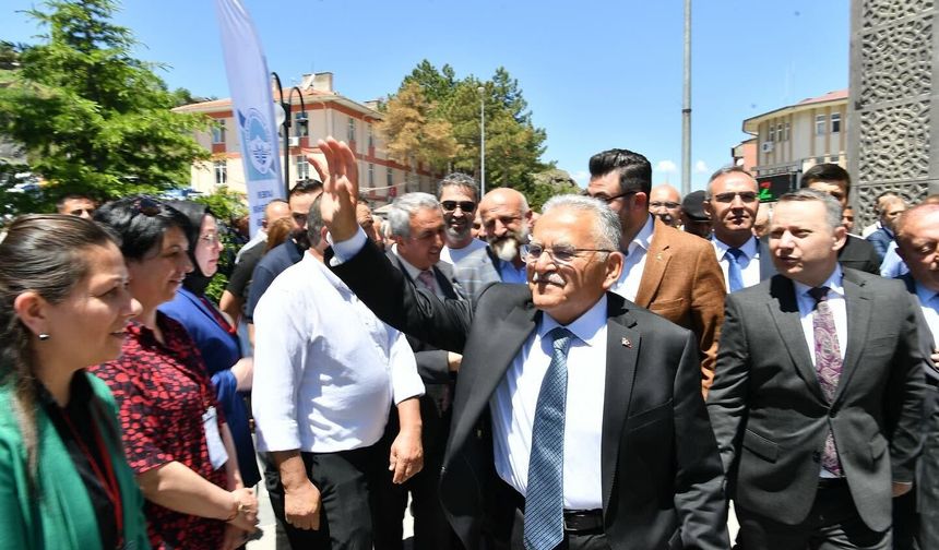 Başkan Büyükkılıç, Bünyan’da Vatandaşlarla Buluştu