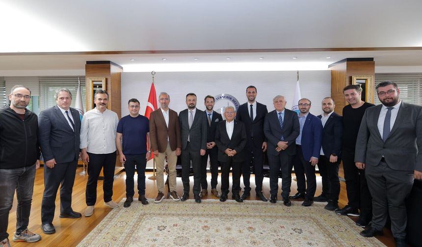 Başkan Büyükkılıç, Kayseri Turizm Ödülleri 2026 Komisyonunu Ağırladı