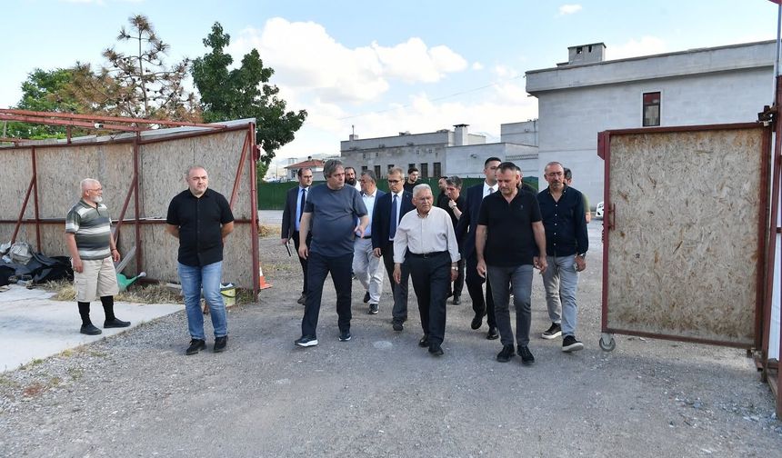 Başkan Büyükkılıç, Tarihi Kayseri Mahallesi’nde 3. Etap Çalışmalarını İnceledi