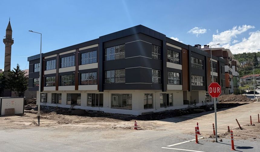 Hacılar’da Yeni Ticaret Dönemi Başlıyor: 32 İş Yeri Satışa Çıkıyor