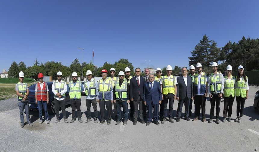 Kartal Katlı Kavşağı Projesini İnceleyen Başkan Büyükkılıç: “Yıl Sonuna Trafiğe Açılacak”