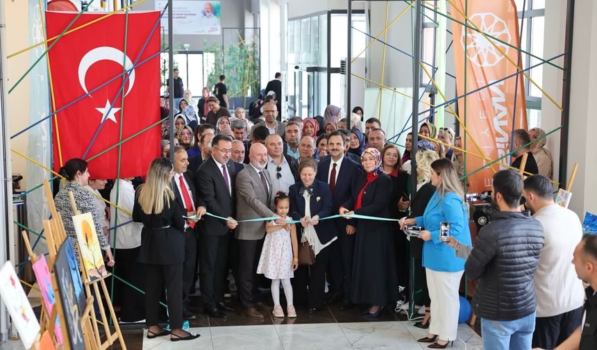 Kocasinan Akademi'den Göz Kamaştıran Yıl Sonu Sergisi
