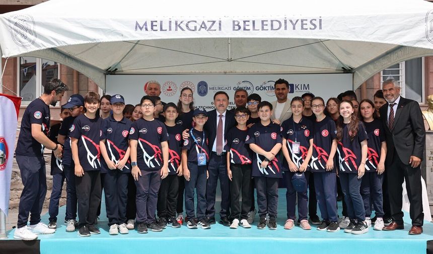 İzzet Özsüzkaya Ortaokulu’nda GÖKTİM Teknoloji Atölyesi Açıldı