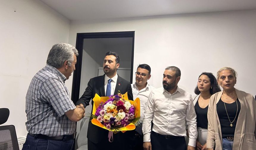 CHP’de Yeni Yönetim İlk Paylaşımını Yorumlara Kapattı