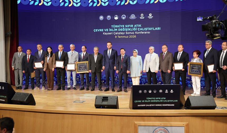 Türkiye Sıfır Atık Çalıştayı Sonuç Konferansı’nda Kayseri Büyükşehir’e Teşekkür Plaketi