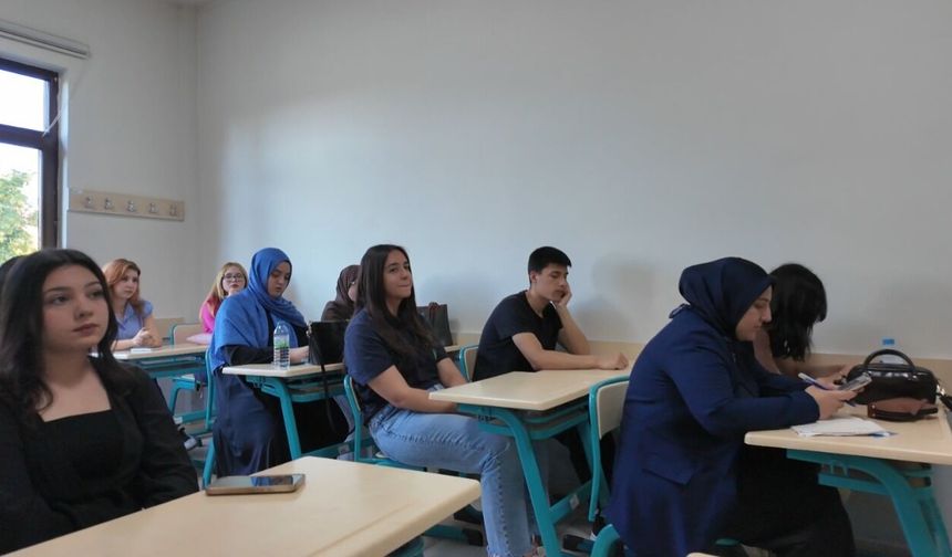 KAYMEK Şiir Atölyesi Kursu’nda Gelenekten Geleceğe Sazlı Sözlü Yolculuk