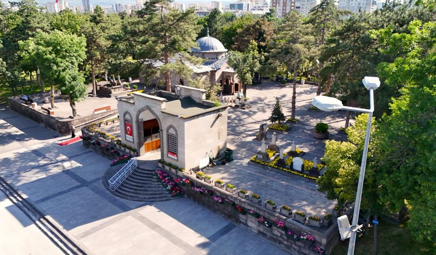 Büyükşehir’den Yeşil Seferberlik: Kayseri Çiçek Bahçesine Dönüşüyor