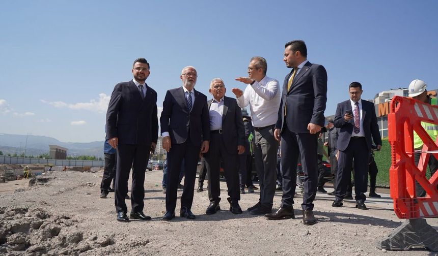 Büyükkılıç ve Elitaş, Kartal Katlı Kavşağı'ndaki Çalışmaları Yerinde İnceledi