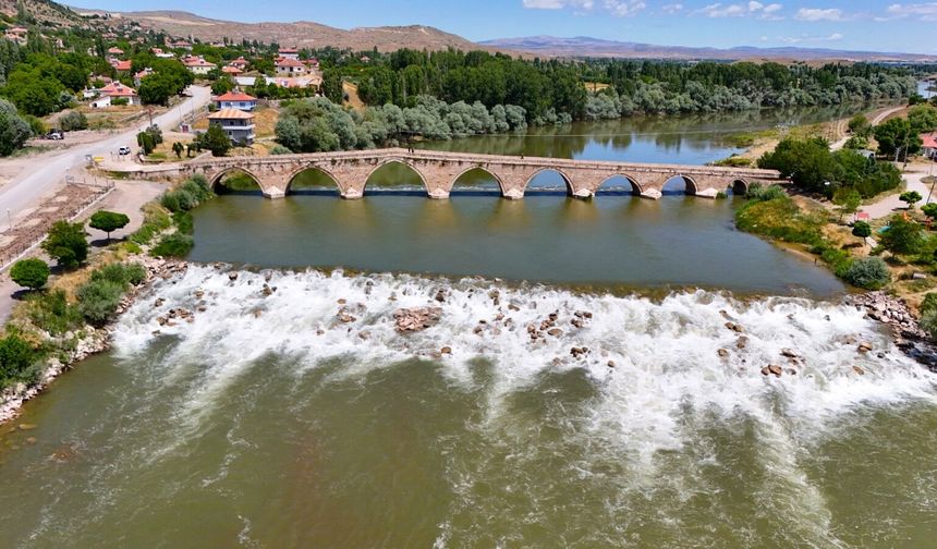 Büyükşehir’den Şahruh Köprüsü Yanına Dev Rekreasyon Alanı: Çalışmalar Başladı
