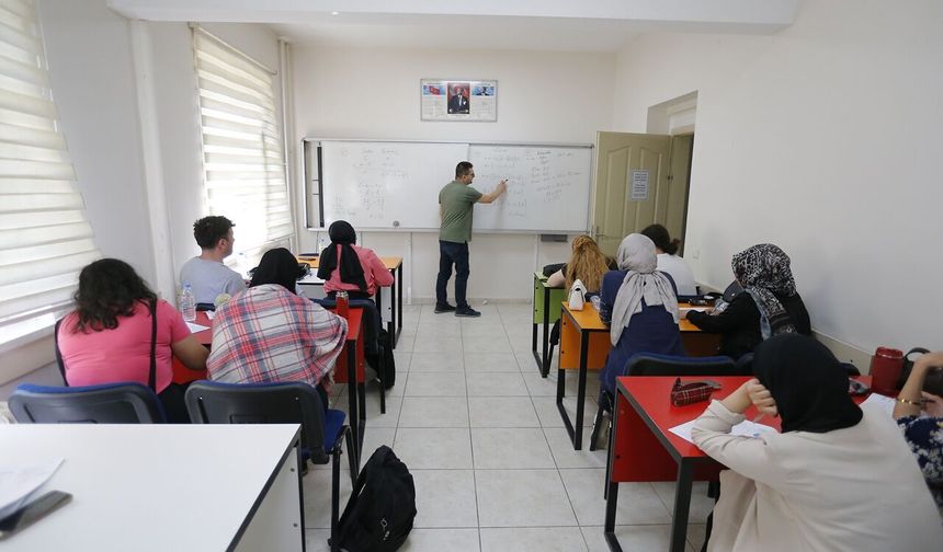 Büyükşehir KAYMEK’İN KPSS Kursuna Ek KPSS Deneme Kulübü İle Sınava Tam Hazırlık