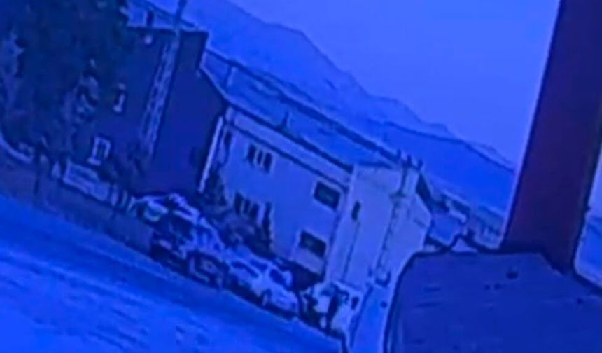 Kaza Sonrası Kaçmaya Çalışan Sürücü Yayalara Çarptı