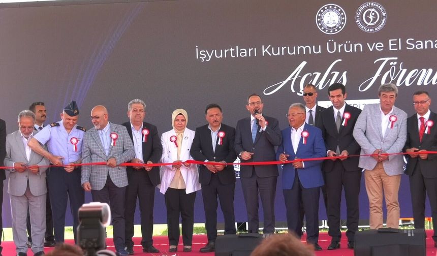 El Sanatları Fuarı Yapılan Törenle Açıldı