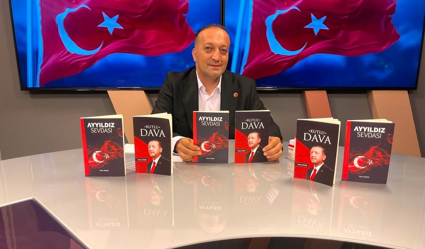 Ay Yıldız Sevdası ve Kutlu Dava Okurlarla Buluştu