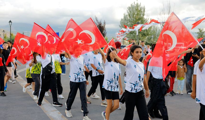 Kayseri’de Yaz Spor Okulları Sertifika Heyecanıyla Sona Erdi