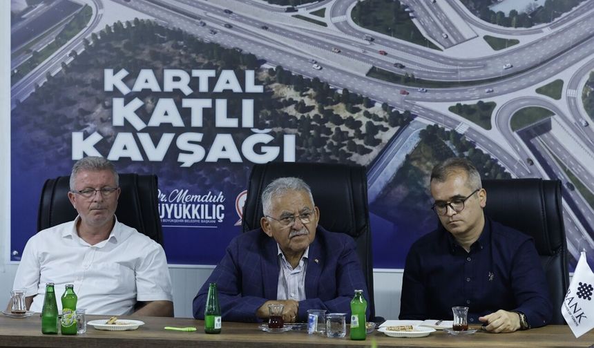Başkan Büyükkılıç, Kartal Katlı Kavşağı’nda Çalışmaları Adım Adım İzliyor