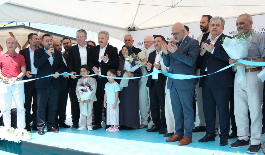Melikgazi’de Hayrat Cami İbadete Açıldı