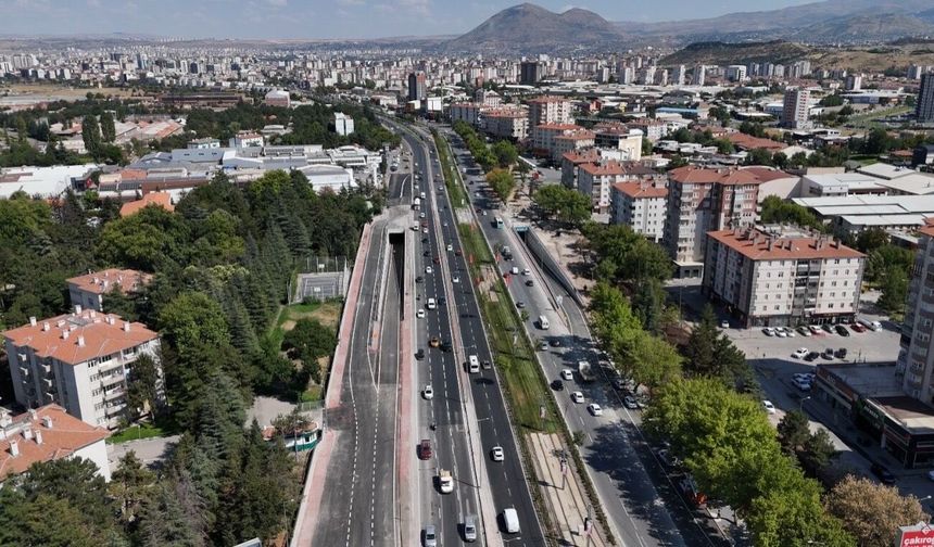 300 Milyon TL Yatırım Yapılan DSİ-Yeni Sanayi Katlı Kavşağı Hizmete Açıldı