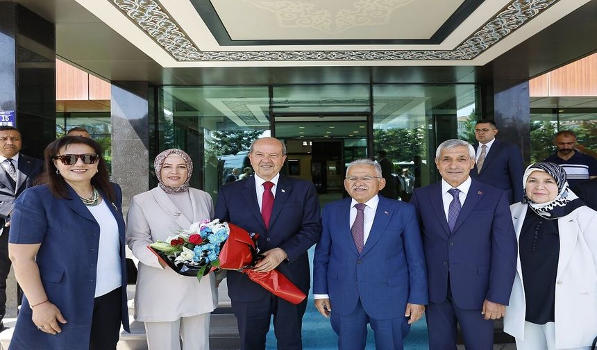 KKTC 5. Cumhurbaşkanı Ersin Tatar’dan Başkan Büyükkılıç’a “Hizmet” Övgüsü