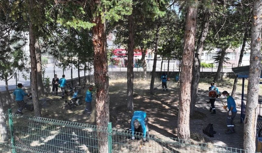 Kocasinan’dan Eğitime Tam Destek: Okul Çevrelerinde Geniş Çaplı Temizlik
