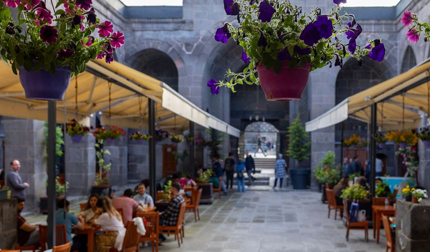 Selçuklu Mirası Hunat Medresesi, Sanat ve Kültürle Geleceğe Taşınıyor