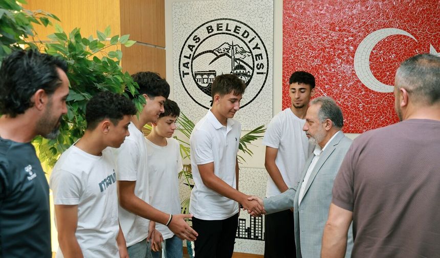 Talas Sporcu Fabrikası’ndan Kayserispor’a 9 Futbolcu Daha