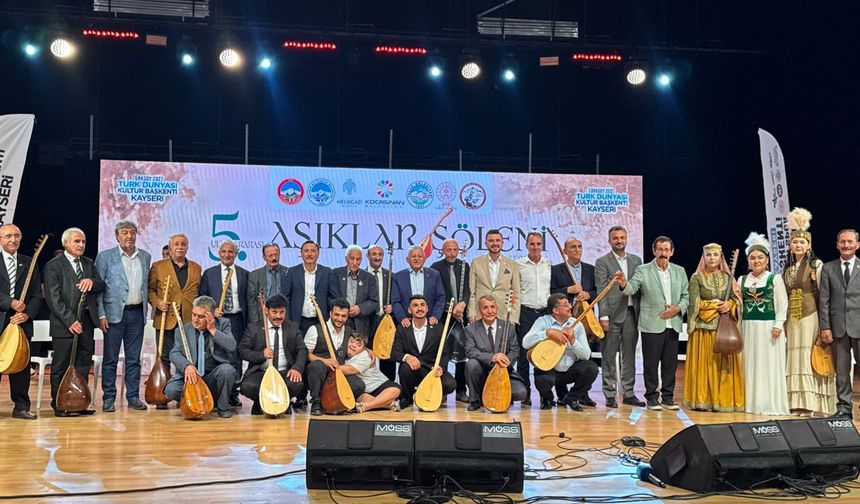 Vali Çiçek ve Başkan Büyükkılıç 5. Uluslararası Âşıklar Şöleni’ne Katıldı