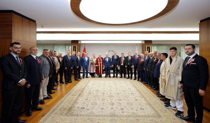Yılın Ahilerinden ve Ahilik Kutlama Heyetinden Başkan Büyükkılıç’a Ziyaret