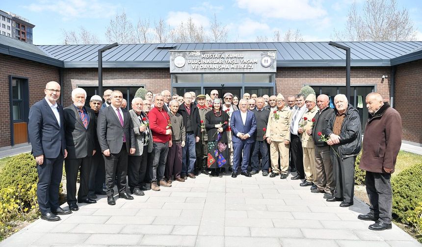 Büyükkılıç’tan Ulu Çınarlara Hizmet Mesajı