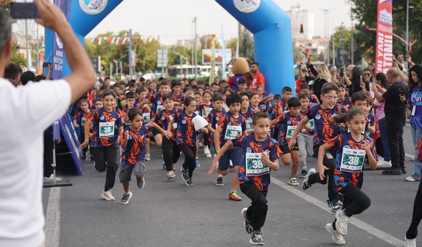 6. Uluslararası Kayseri Yarı Maratonu Coşkusuna Saatler Kaldı