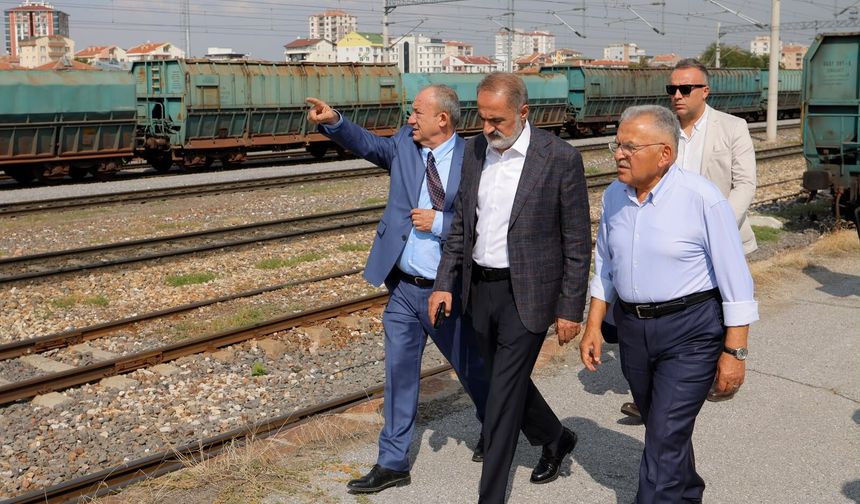 Başkan Büyükkılıç, TCDD Genel Müdürü Kurt İle Kayseri’nin Ulaşımını Görüştü