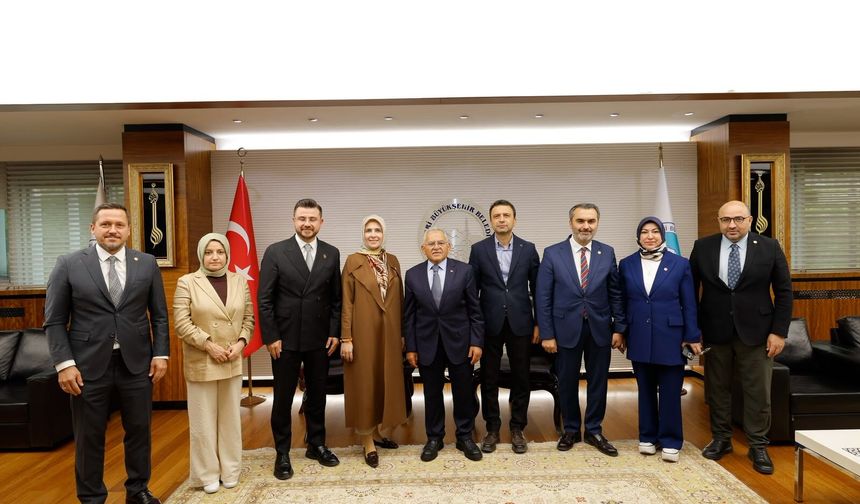 Büyükkılıç, Ak Parti Heyetini Ağırladı: Türkiye Yüzyılı Vurgusu