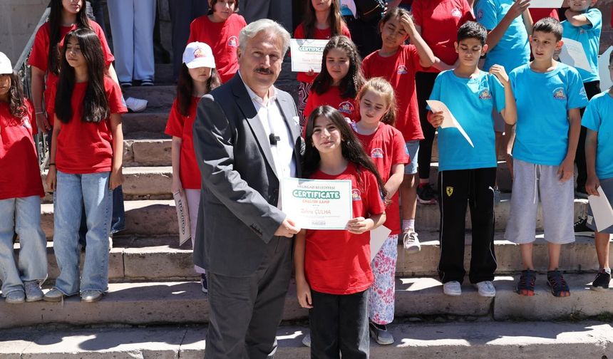 Gesi Kamp Merkezi’nde Çocuklara İngilizce, Kadınlara Sağlıklı Yaşam Kampı