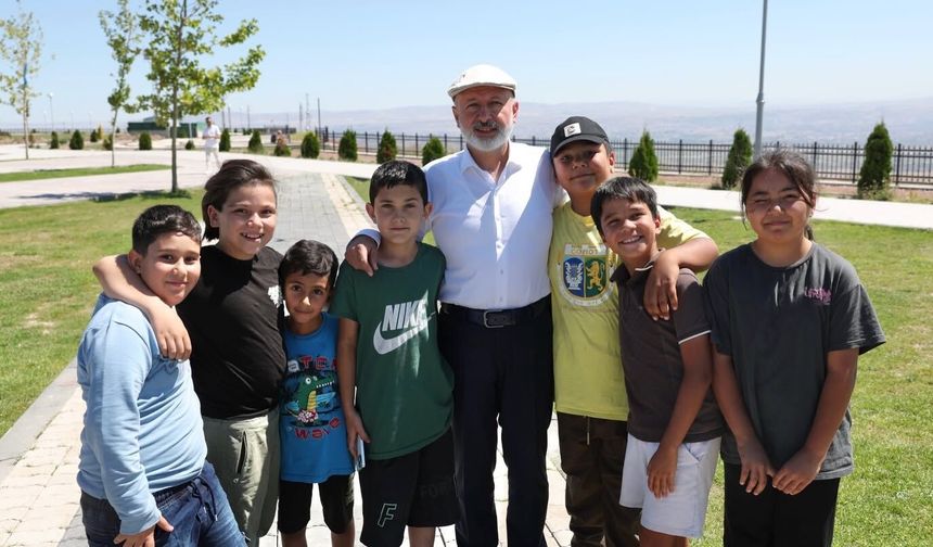 Kocasinan’da Erkilet Millet Bahçesi’ne Yeni Kafesinan Dokunuşu