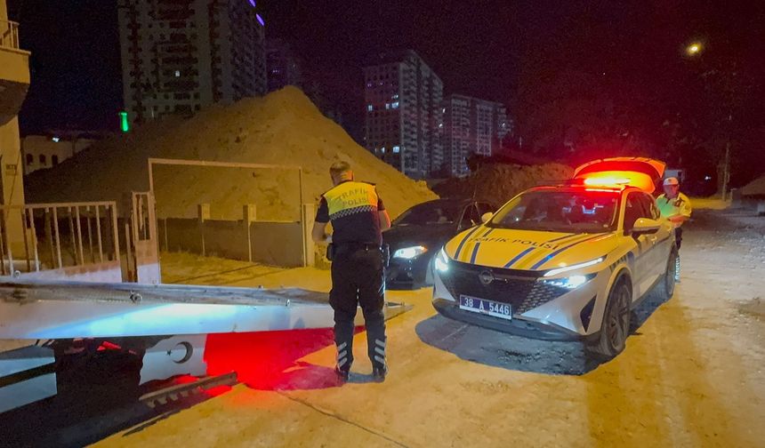 Kayseri’de Polisin ‘Dur’ İhtarına Uymayan Sürücüye 200 Bin TL Ceza