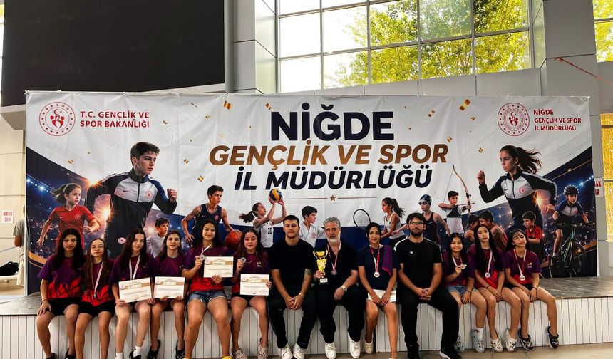 Kayseri Kadın Su Topu Takımı’ndan Türkiye İkinciliği