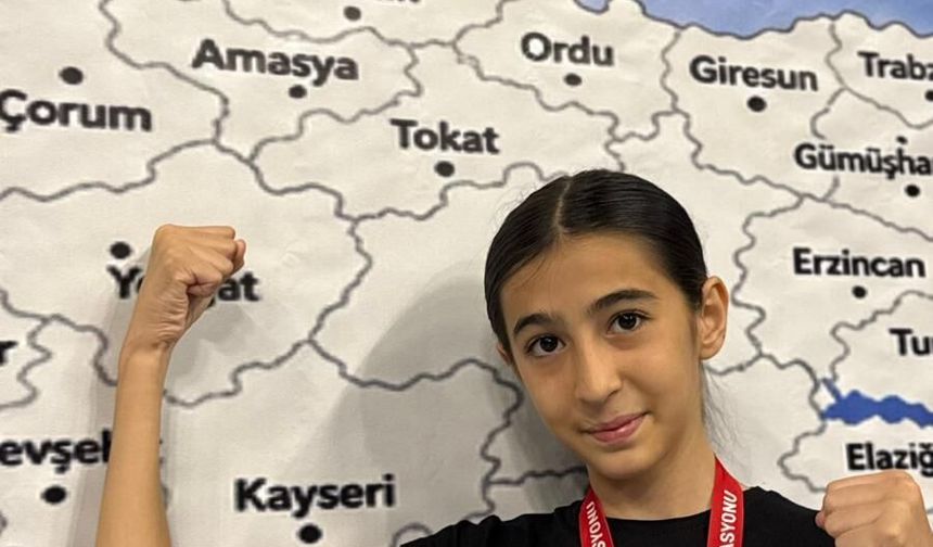 Kayserili Sporcu Kocabaş, Muay Thai Türkiye Şampiyonu Oldu