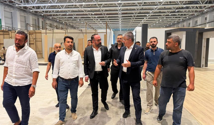 AK Parti’li Çopuroğlu’ndan Türkiye’nin En Büyük Kapı Fuarı’na Ziyaret