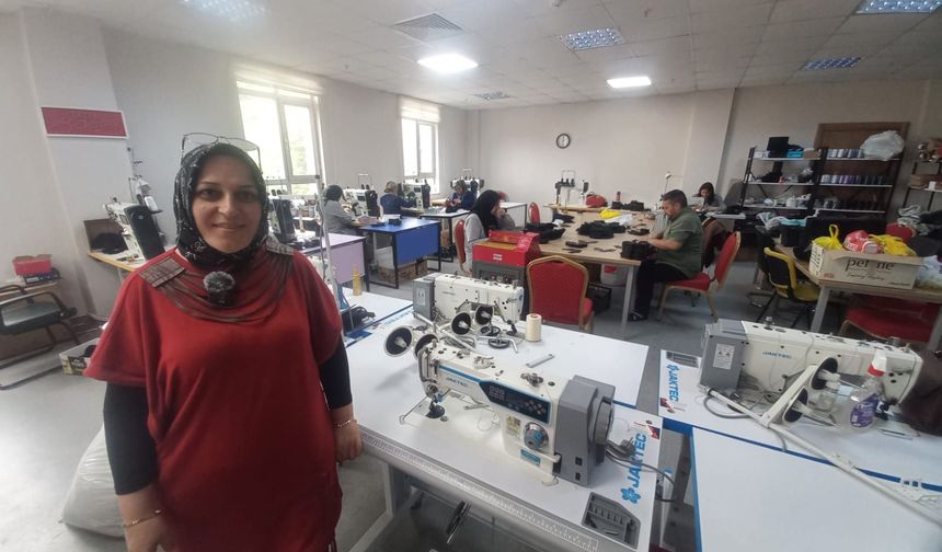 Bünyanlı Kadınlar Saya Üretimiyle Aile Ekonomisine Katkı Sağlıyor