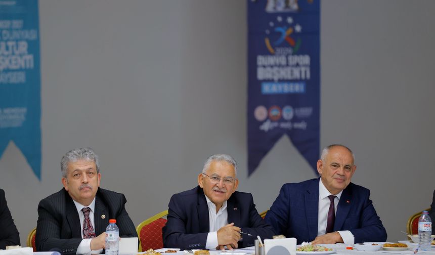 Başkan Büyükkılıç’tan Yahyalı’da Muhtarlarla İstişare Toplantısı