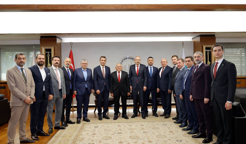 Başkan Büyükkılıç, Güven Tazeleyen Gülsoy ve Büyüksimitci’yi Kabul Etti