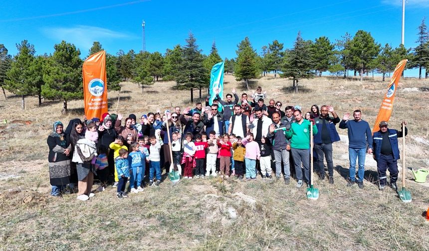 Büyükşehir’den Yeşil Seferberlik: 1.150 Fidan Toprakla Buluştu